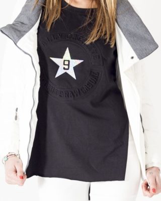 Maglia collo tondo colore nero con stampa stella