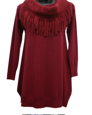 Maglione colore bordeaux con sciarpa